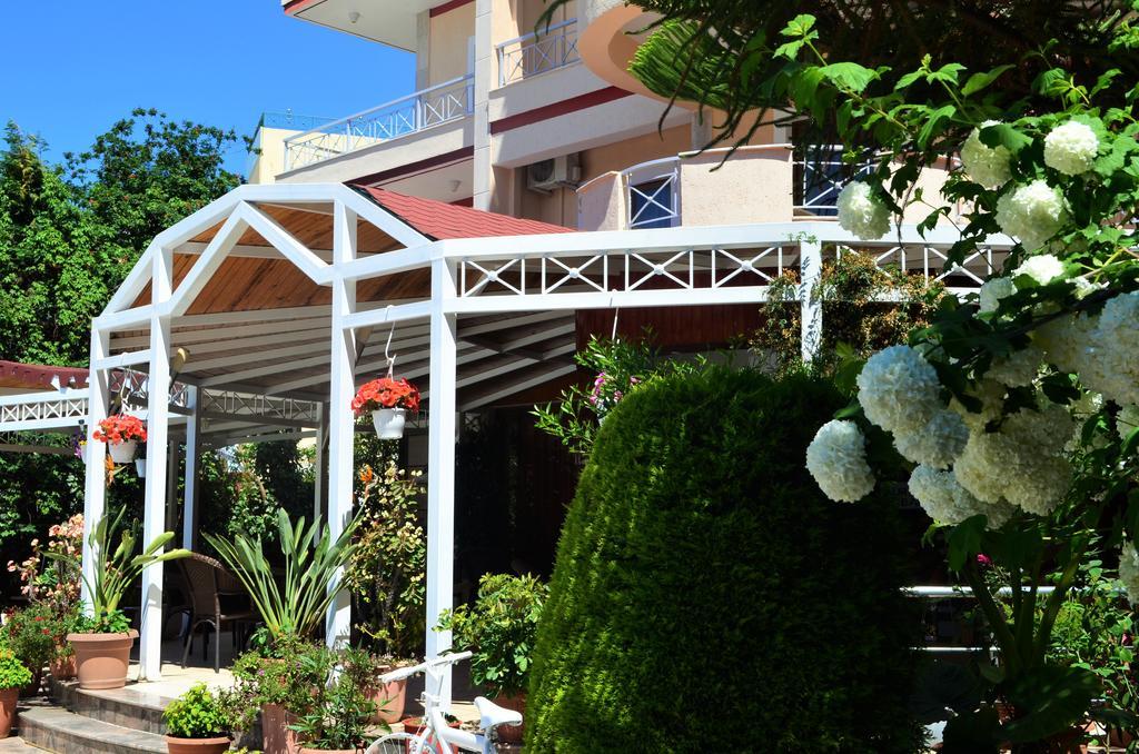Jb Hotel Sarandë Exterior foto