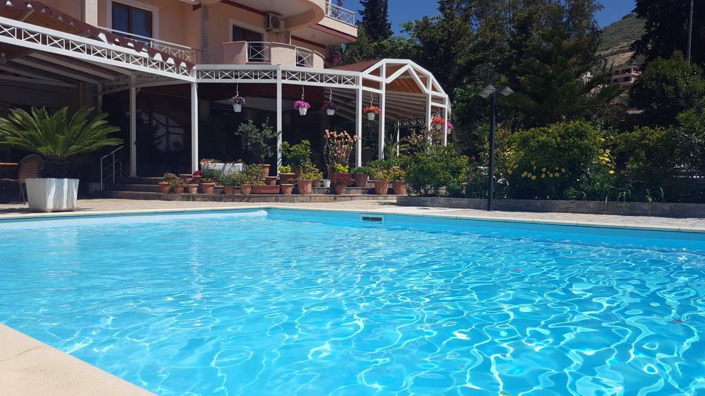 Jb Hotel Sarandë Exterior foto