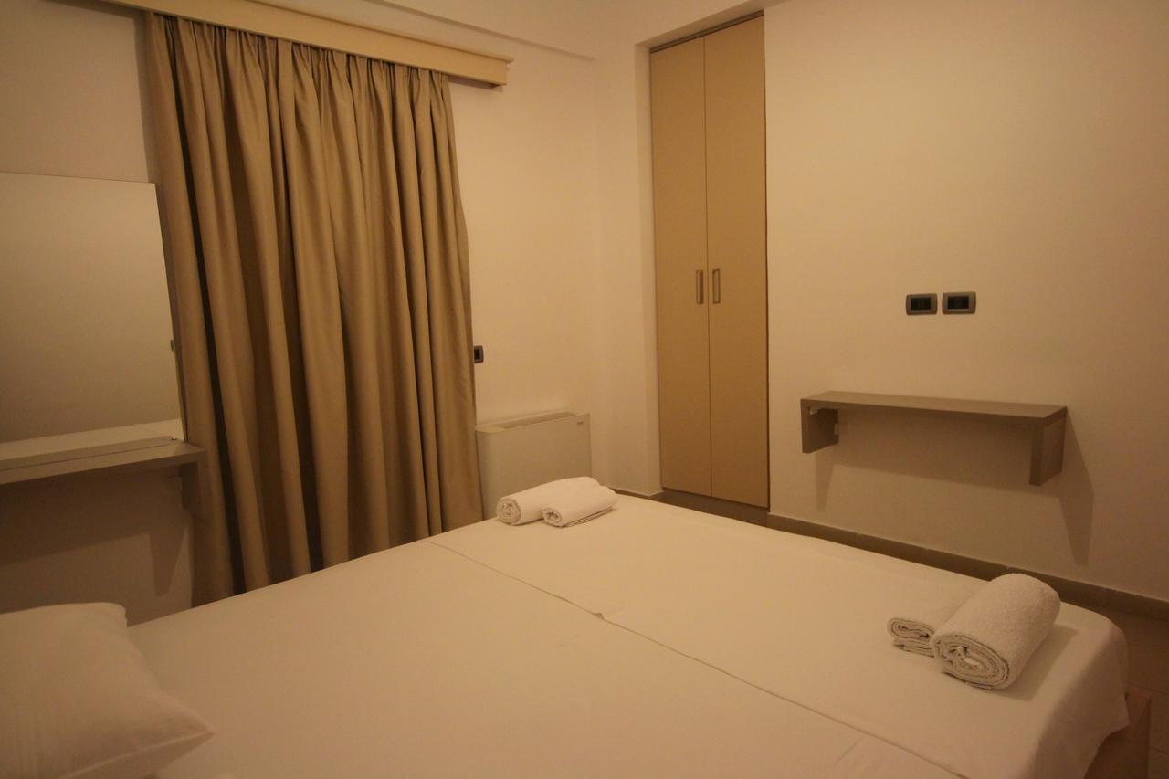 Jb Hotel Sarandë Exterior foto