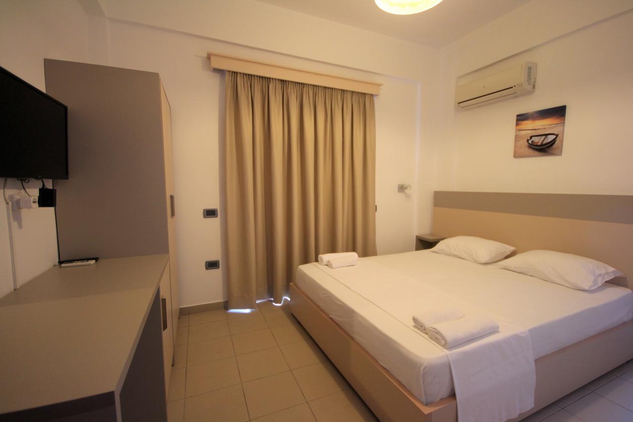Jb Hotel Sarandë Exterior foto