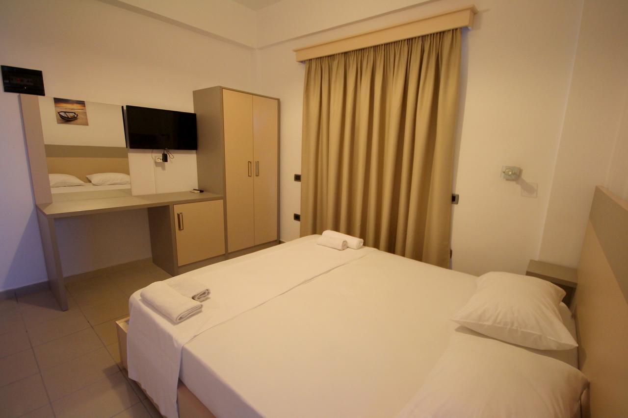 Jb Hotel Sarandë Exterior foto