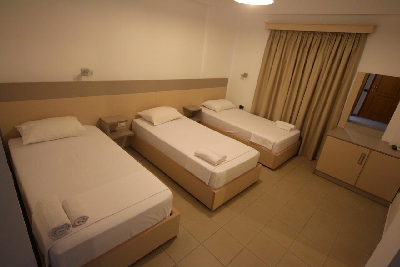 Jb Hotel Sarandë Exterior foto